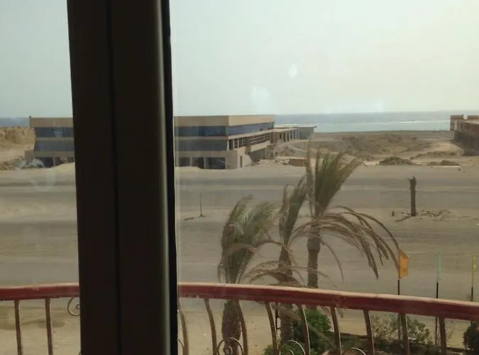 Red Sea Hotel *